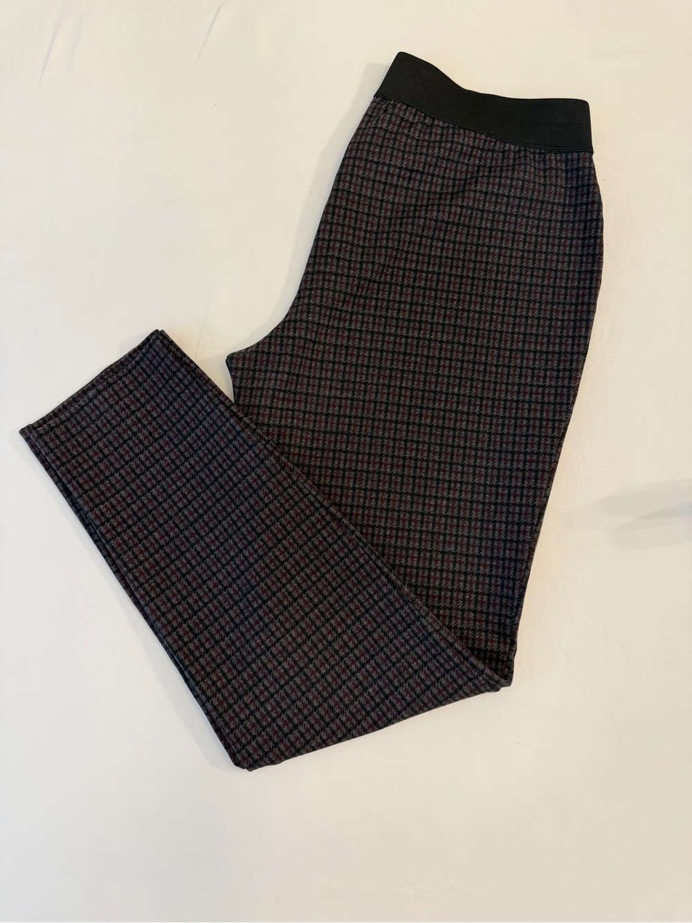 Talbots Stretchy Legging Pants w Elastic Waist in Grey Maroon Navy Plaid Size L